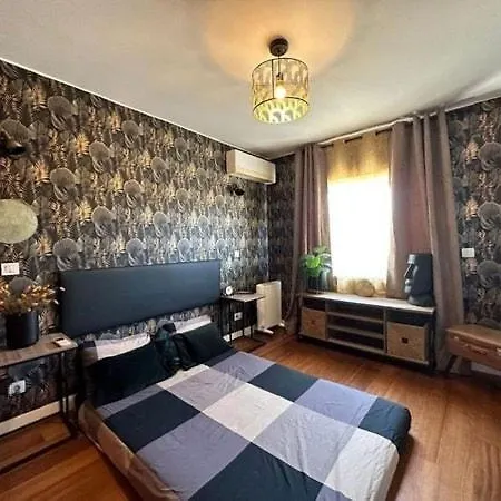 Leonid's House Montijo