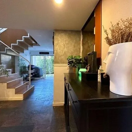 Leonid's House Holiday home